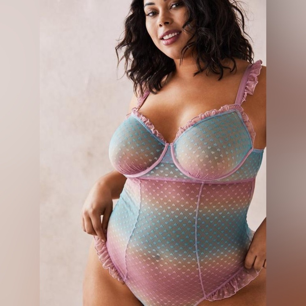 NWT Torrid Heart Mesh Ruffle Bodysuit